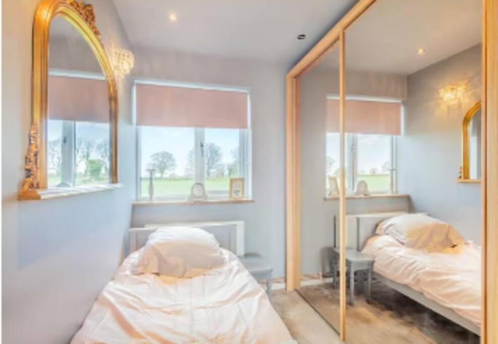 Covehithe House-Coastal Luxury- Sleeps 12-With Huge Swimspa! Wrentham Экстерьер фото
