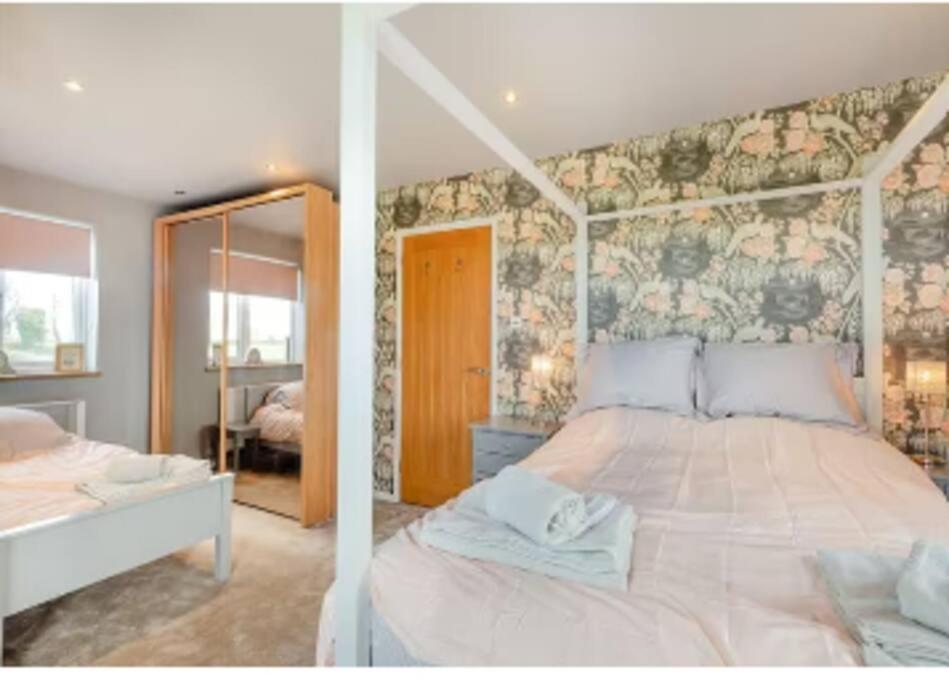Covehithe House-Coastal Luxury- Sleeps 12-With Huge Swimspa! Wrentham Экстерьер фото