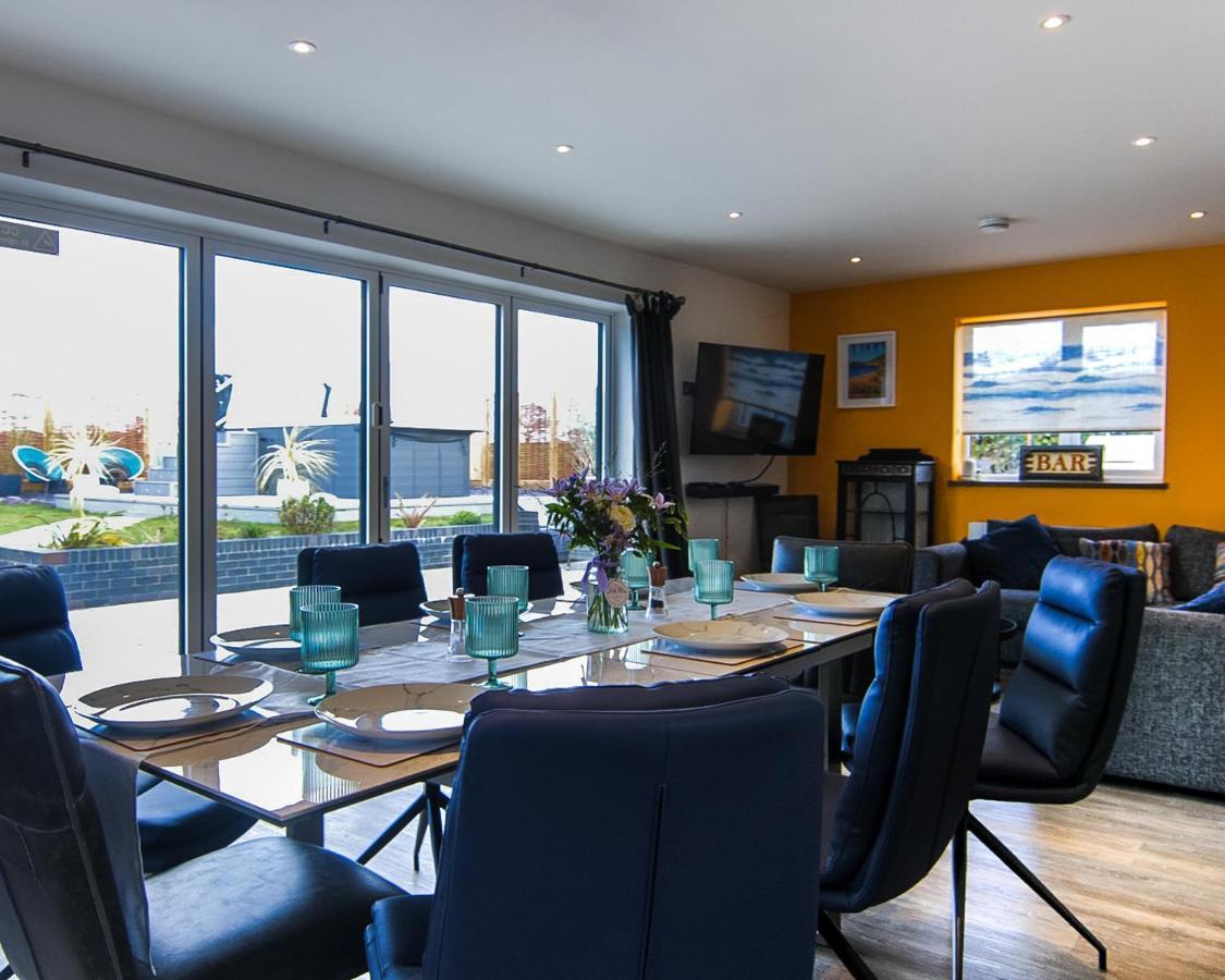 Covehithe House-Coastal Luxury- Sleeps 12-With Huge Swimspa! Wrentham Экстерьер фото